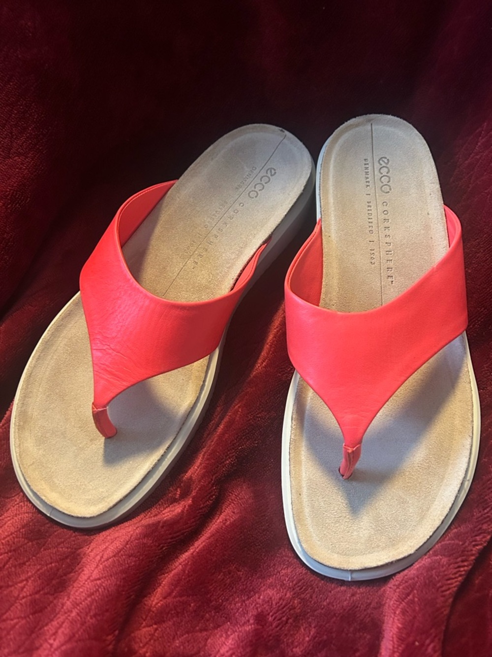 ECCO CORKSPHERE Leather Flip Flop Style Sandals In Hot Coral Like New